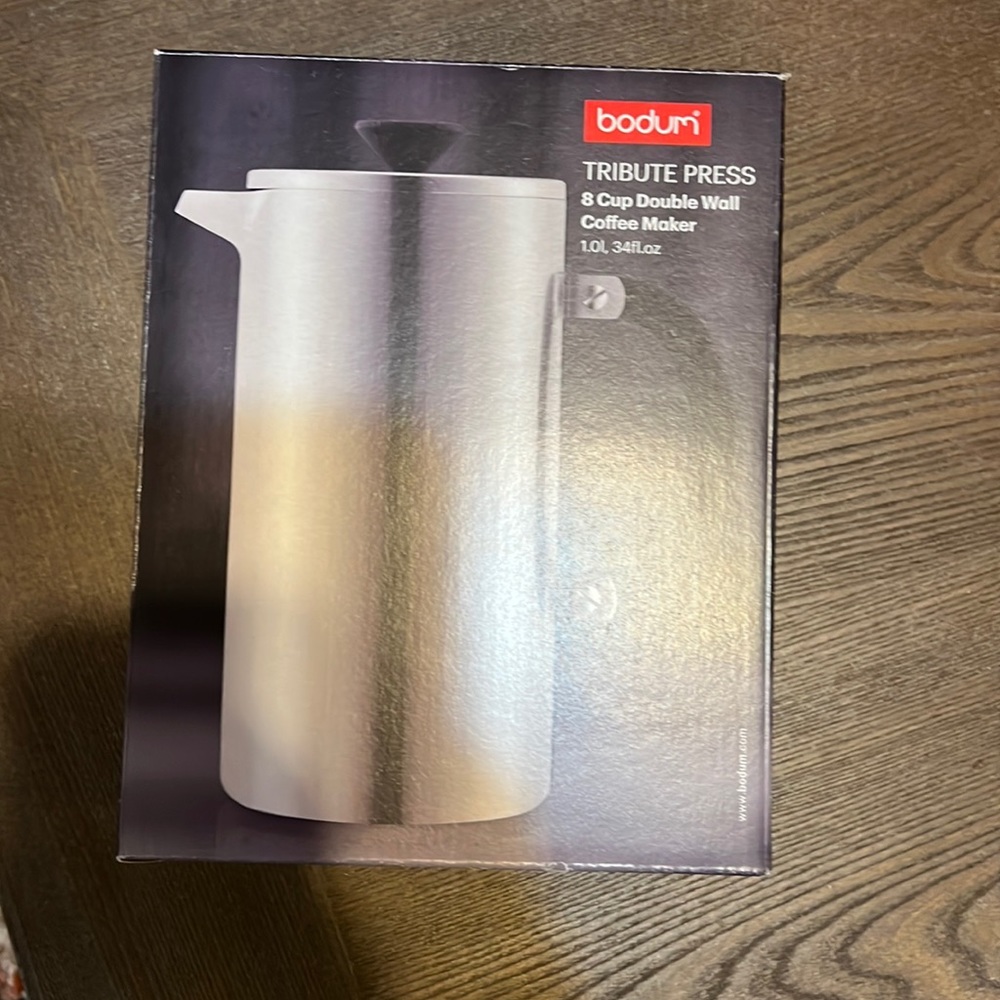 Tribute press coffee maker